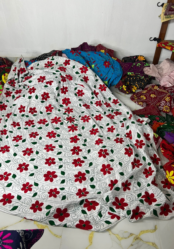 1. Handmade Cotton Bed Sheet | হাতে তৈরি সুতি বেডশিট - Image 5