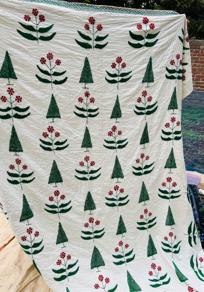 Gram Bangla Handmade Nakshi Kantha – 7×8 Feet King Size Family Kantha - Image 2